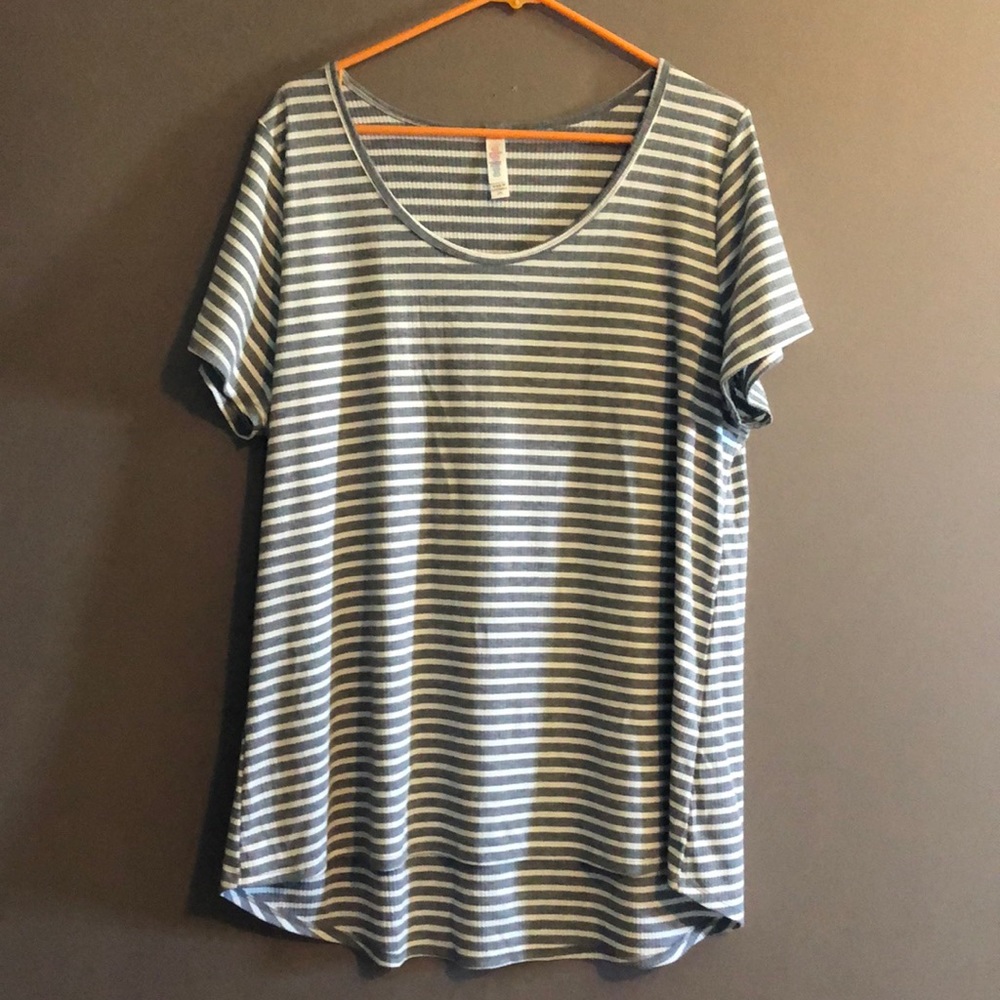 LuLa Roe grey and white stripped tee